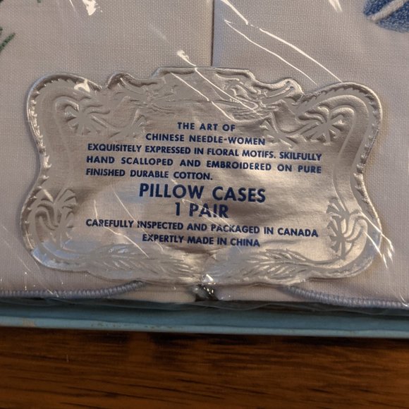 NWT Vintage pillow covers - Picture 4 of 4